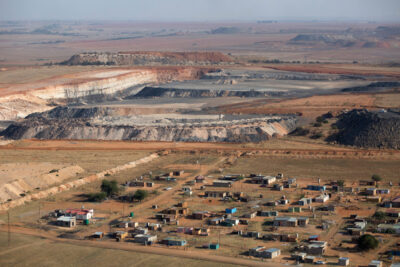 Botswana Woos UAE, Oman for Capital to Fund Historic De Beers Bid